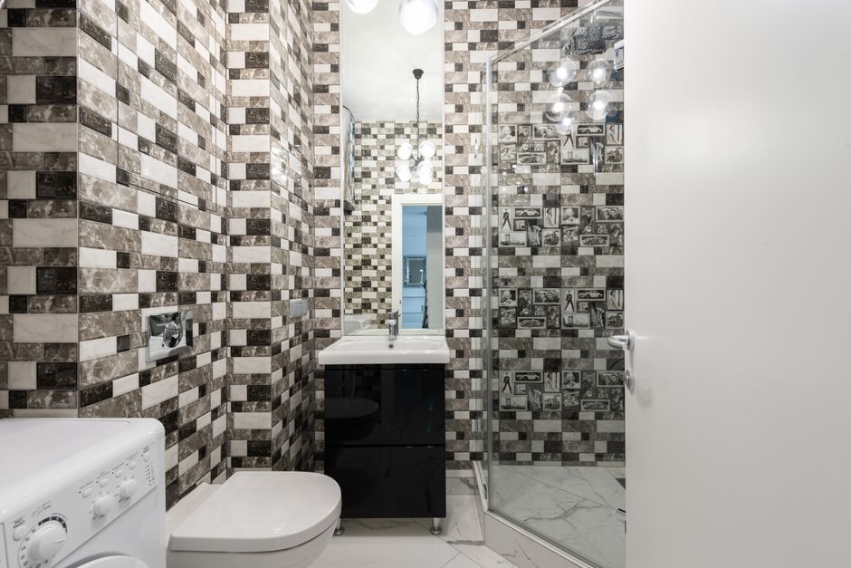 5 Signs It's Time to Remodel Your Bathroom — BnB One Day Bath blog